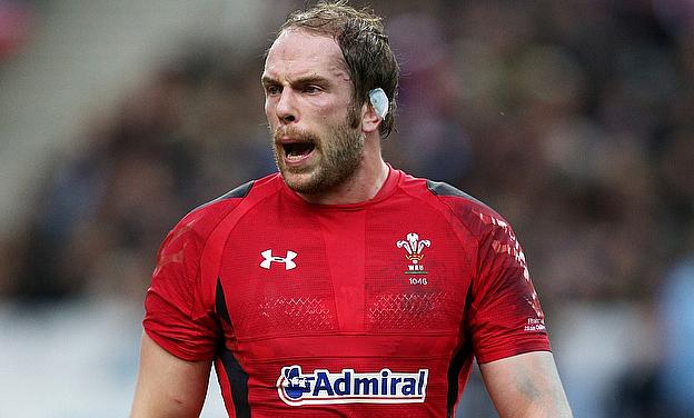 Lions hero Alun Wyn Jones is among four more players to sign National Dual Contracts in Wales