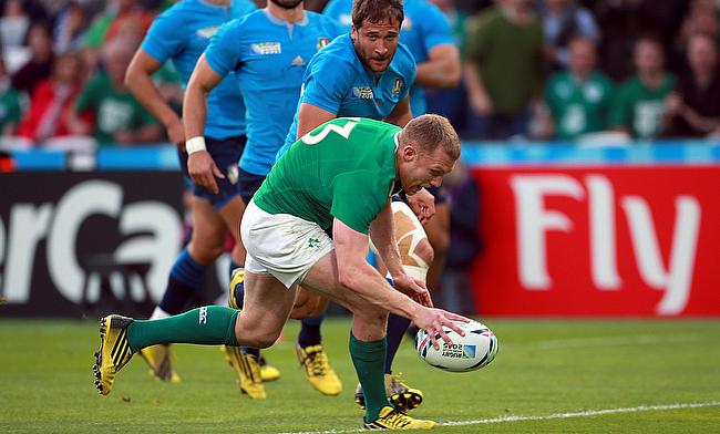 Keith Earls goes in for the game's only try