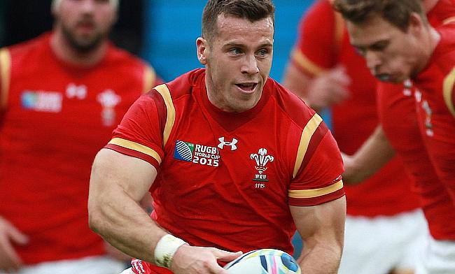 Gareth Davies is sticking with Scarlets