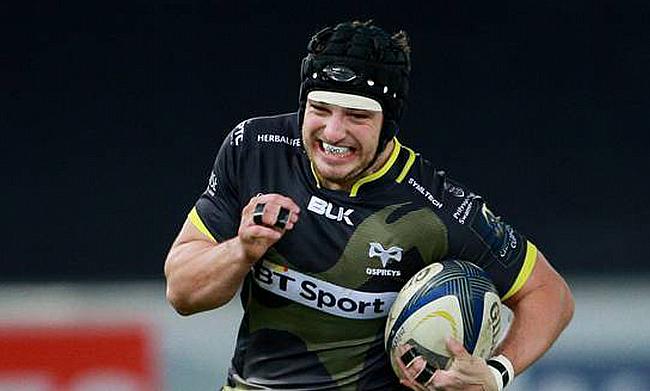 Dan Evans was among the Ospreys try scorers