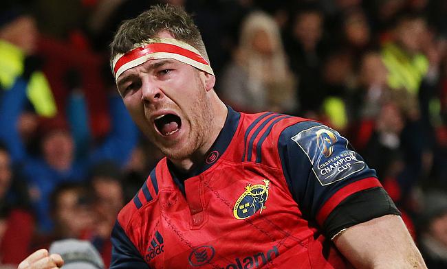 Munster's Peter O'Mahony celebrates after scoring a try against Leicester