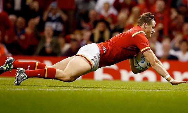 Hallam Amos scored the opening try for Wales