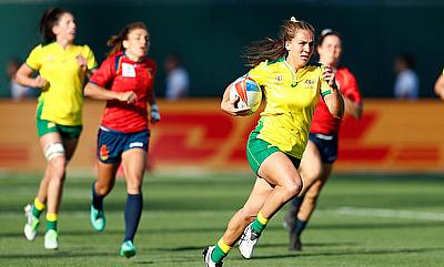 Australia's Evania Pelite races away for a try against Spain on day one of the Rugby World Cup Sevens 2018