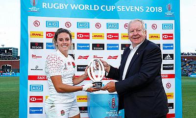 England captain Abigail Brown accepts the Challenge Trophy from World Rugby chairman Bill Beaumont on day two of the Rugby World Cup Sevens 2018 at AT