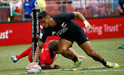 New Zealand's Regan Ware scores the try agains Spain on day two of the HSBC World Rugby Sevens Series in Sydney