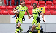 Mark Cueto was among the try-scorers in his final home game for Sale