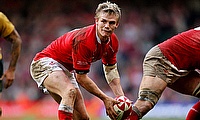 Former Wales captain Dwayne Peel is to retire because of a shoulder injury