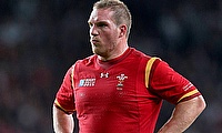Wales prop Gethin Jenkins has signed a contract extension with Cardiff Blues
