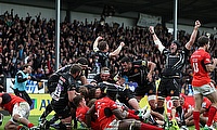 Sam Simmonds scored a decisive last-minute try for Exeter against Saracens