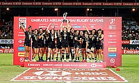New Zealand Women celebrating their Dubai 7s title victory