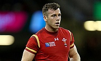 Gareth Davies scores twice as Scarlets beat Cardiff and earns praise from Dwayne Peel.