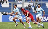 Lucio Cinti of Argentina starts at outside centre