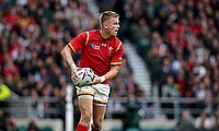 Gareth Anscombe embraces a mentoring role at Scarlets while competing for selection