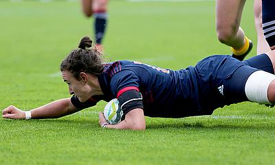France's Shannon Izar scored a hat-trick of tries in a 48-0 World Cup victory against Australia