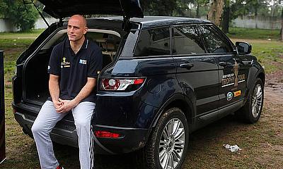 Argentina coach accuses Tom Curry of shoving him and causing late tackle on Mallía.