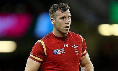 Gareth Davies scores twice as Scarlets beat Cardiff and earns praise from Dwayne Peel.