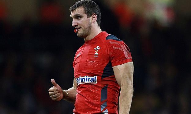 Sam Warburton has agreed terms on a central contract