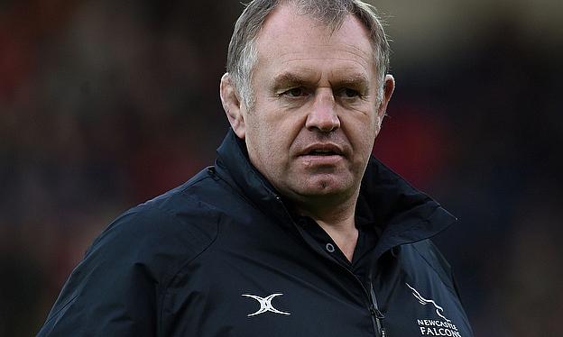 Newcastle Falcons director of rugby Dean Richards has signed a new deal with the club