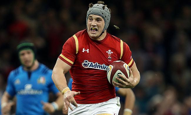 Jonathan Davies scored a late try but it was not enough for Wales