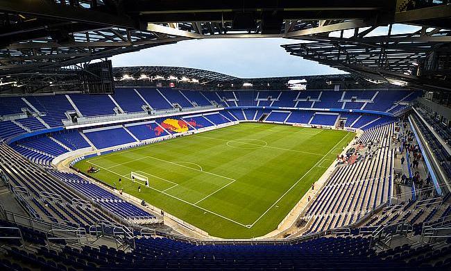 The Red Bull Arena hosted the Aviva Premiership clash between London Irish and Saracens.