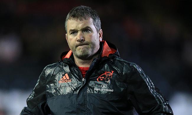 The rugby world has paid tribute to Munster's head coach Anthony Foley, who has died at the age of 42.