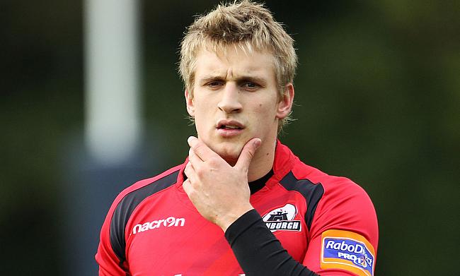 Edinburgh's Tom Brown has agreed a new two-year contract