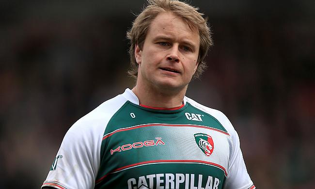 Mathew Tait has agreed a new contract with Aviva Premiership club Leicester