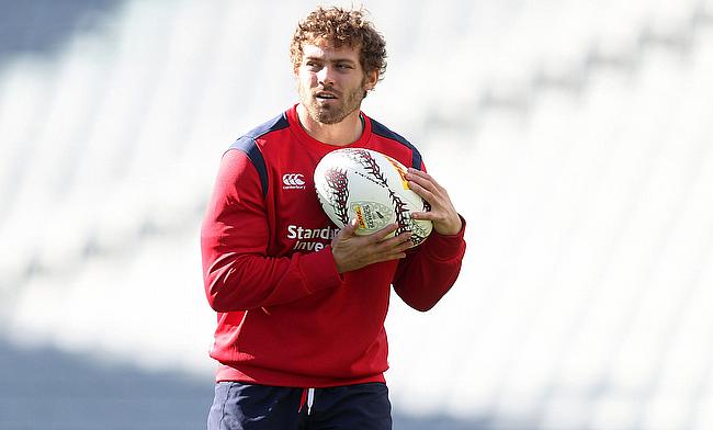 British and Irish Lions Leigh Halfpenny has signed a deal with Scarlets