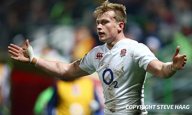 Nick Tompkins in action for England Saxons against South Africa 