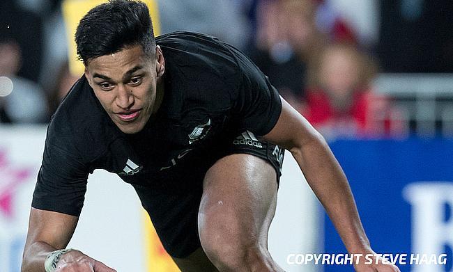 Reiko Ioane was one of the try scorer for Blues