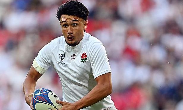 Marcus Smith will remain at full back