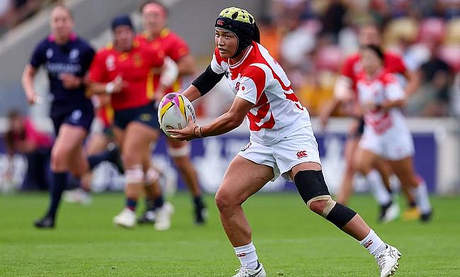 Mana Furuta of Japan looks to pass the ball during the Women's Rugby World Cup 2025 Pool C match