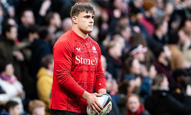 Theo Dan has signed a new contract with Saracens, keeping the England hooker at his boyhood club in North London.